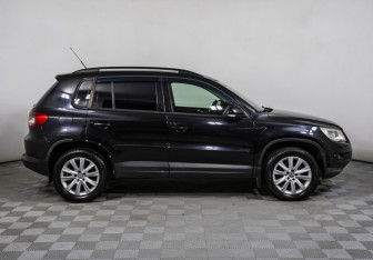 Подержанный автомобиль Volkswagen Tiguan 2009 года (4 фото)