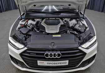 Подержанный автомобиль Audi A7 2018 года (9 фото)