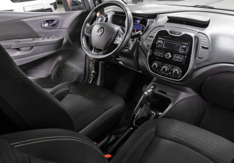 Подержанный автомобиль Renault Kaptur 2016 года (11 фото)