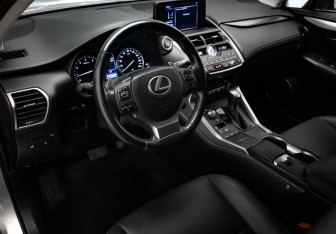 Подержанный автомобиль Lexus NX 2018 года (7 фото)