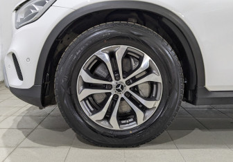 Подержанный автомобиль Mercedes-Benz GLC Coupe 2019 года (12 фото)