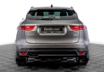Подержанный автомобиль Jaguar F-Pace 2020 года (6 фото)
