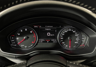 Подержанный автомобиль Audi A5 Liftback 2019 года (11 фото)