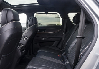 Подержанный автомобиль Jaecoo J8 2024 года (16 фото)