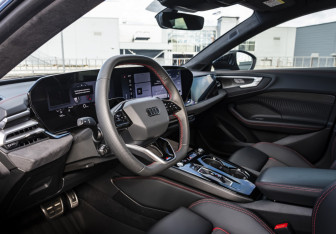 Подержанный автомобиль Audi A5 Liftback 2025 года (10 фото)