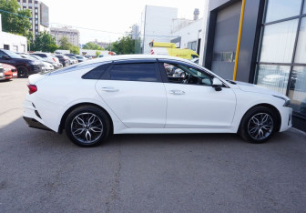 Подержанный автомобиль Kia K5 2020 года (4 фото)