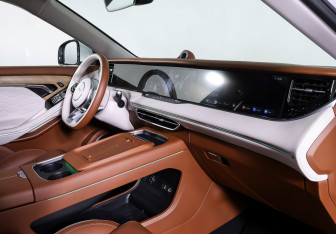 Подержанный автомобиль Voyah Free 2023 года (10 фото)