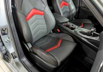 Подержанный автомобиль Kaiyi E5 2023 года (13 фото)