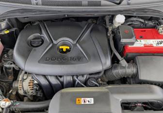 Подержанный автомобиль Hyundai i40 Sedan 2014 года (9 фото)