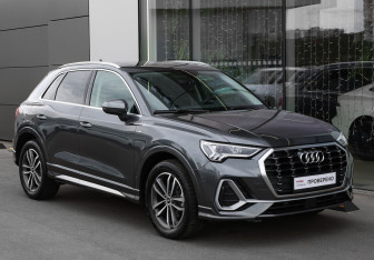 Подержанный автомобиль Audi Q3 2021 года (3 фото)