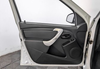 Подержанный автомобиль LADA (ВАЗ) Largus Wagon 2021 года (19 фото)