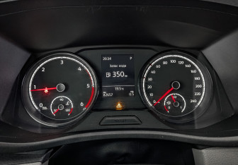 Подержанный автомобиль Volkswagen Caravelle 2021 года (16 фото)