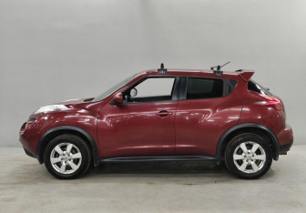 Подержанный автомобиль Nissan Juke 2011 года (7 фото)