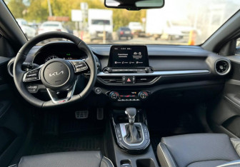 Новый Kia Cerato Sedan 2022 (17 фото)