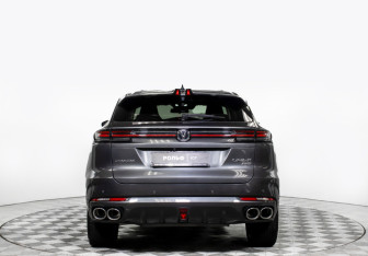 Подержанный автомобиль Changan UNI-K 2024 года (6 фото)