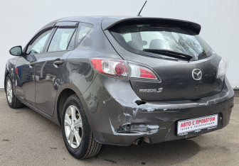 Подержанный автомобиль Mazda 3 Hatchback 2012 года (7 фото)