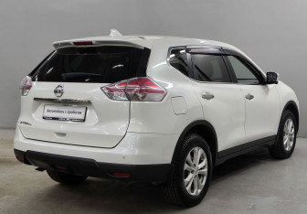 Подержанный автомобиль Nissan X-Trail 2017 года (5 фото)