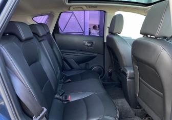 Подержанный автомобиль Nissan Qashqai 2012 года (25 фото)