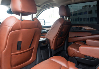 Подержанный автомобиль Cadillac Escalade Suv 2020 года (13 фото)