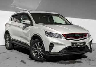 Подержанный автомобиль Geely Coolray 2023 года (3 фото)