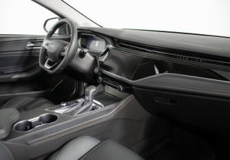 Подержанный автомобиль Omoda S5 2024 года (9 фото)