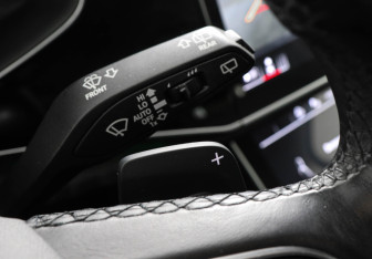 Подержанный автомобиль Audi Q7 2021 года (16 фото)