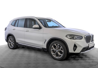 Подержанный автомобиль BMW X3 2021 года (3 фото)