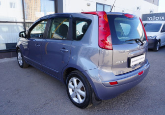 Подержанный автомобиль Nissan Note 2008 года (7 фото)