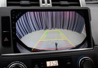 Подержанный автомобиль Toyota Land Cruiser Prado 2016 года (19 фото)