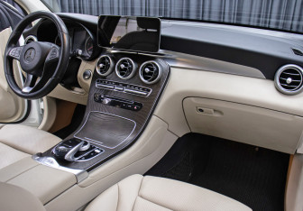 Подержанный автомобиль Mercedes-Benz GLC Coupe 2017 года (11 фото)