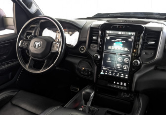 Подержанный автомобиль Dodge Durango 2022 года (30 фото)