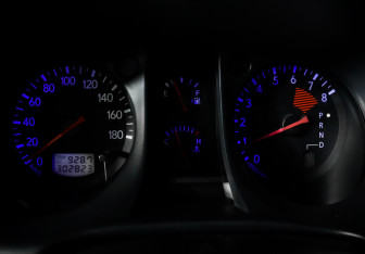 Подержанный автомобиль Mitsubishi Outlander 2003 года (11 фото)