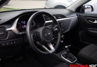 Подержанный автомобиль Kia Rio Sedan 2020 года (10 фото)