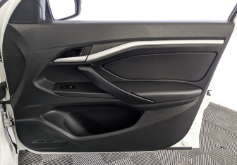 Подержанный автомобиль LADA (ВАЗ) Vesta Sedan 2022 года (25 фото)
