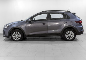 Подержанный автомобиль Kia Rio Hatchback 2021 года (8 фото)