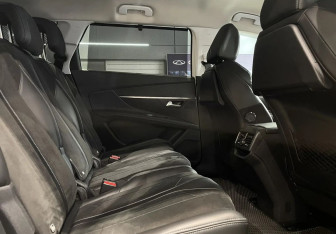 Подержанный автомобиль Peugeot 5008 Suv 2018 года (12 фото)
