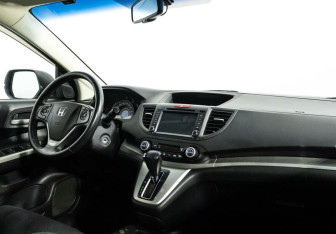 Подержанный автомобиль Honda CR-V 2013 года (5 фото)