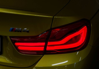 Подержанный автомобиль BMW M4 Coupe 2018 года (31 фото)