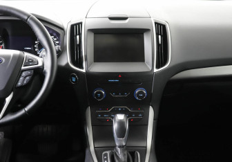 Подержанный автомобиль Ford S-MAX 2015 года (8 фото)