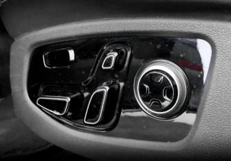 Подержанный автомобиль Genesis G90 2021 года (21 фото)