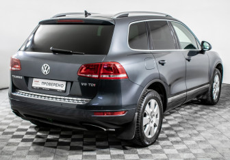 Подержанный автомобиль Volkswagen Touareg 2013 года (5 фото)