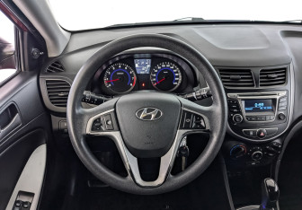 Подержанный автомобиль Hyundai Solaris Sedan 2016 года (22 фото)