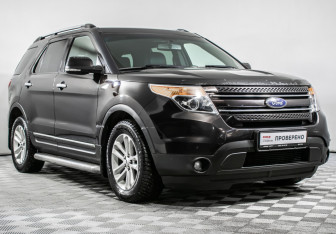 Подержанный автомобиль Ford Explorer 2012 года (3 фото)