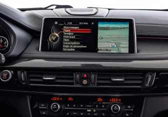 Подержанный автомобиль BMW X6 M 2016 года (17 фото)