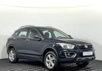 Подержанный автомобиль FAW Besturn X80 2018 года (3 фото)