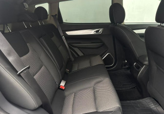 Подержанный автомобиль Geely Emgrand X7 2020 года (14 фото)