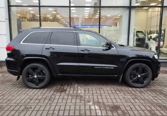 Подержанный автомобиль Jeep Grand Cherokee 2013 года (4 фото)