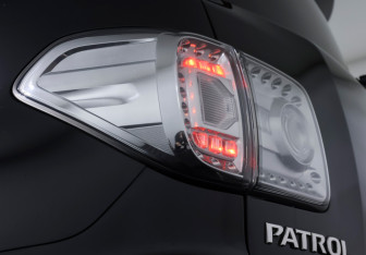 Подержанный автомобиль Nissan Patrol 2013 года (27 фото)