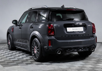 Подержанный автомобиль MINI Countryman 2020 года (7 фото)