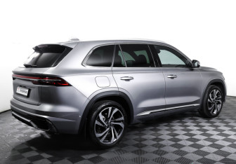 Подержанный автомобиль Geely Monjaro 2024 года (5 фото)